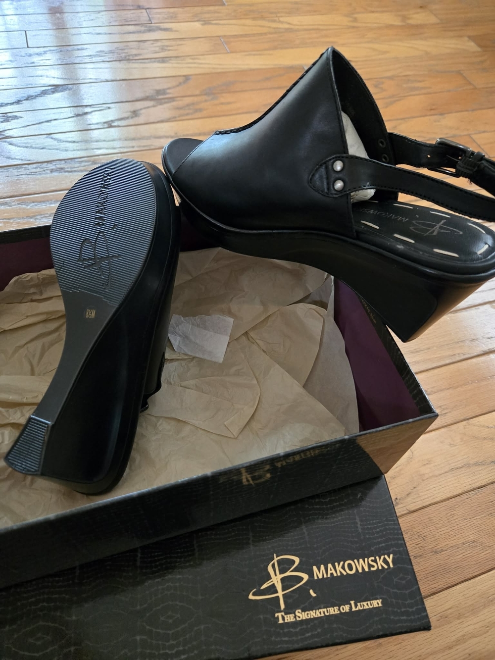 b. makowsky Black Leather Slingback Clog Heels - Picture 2 of 2